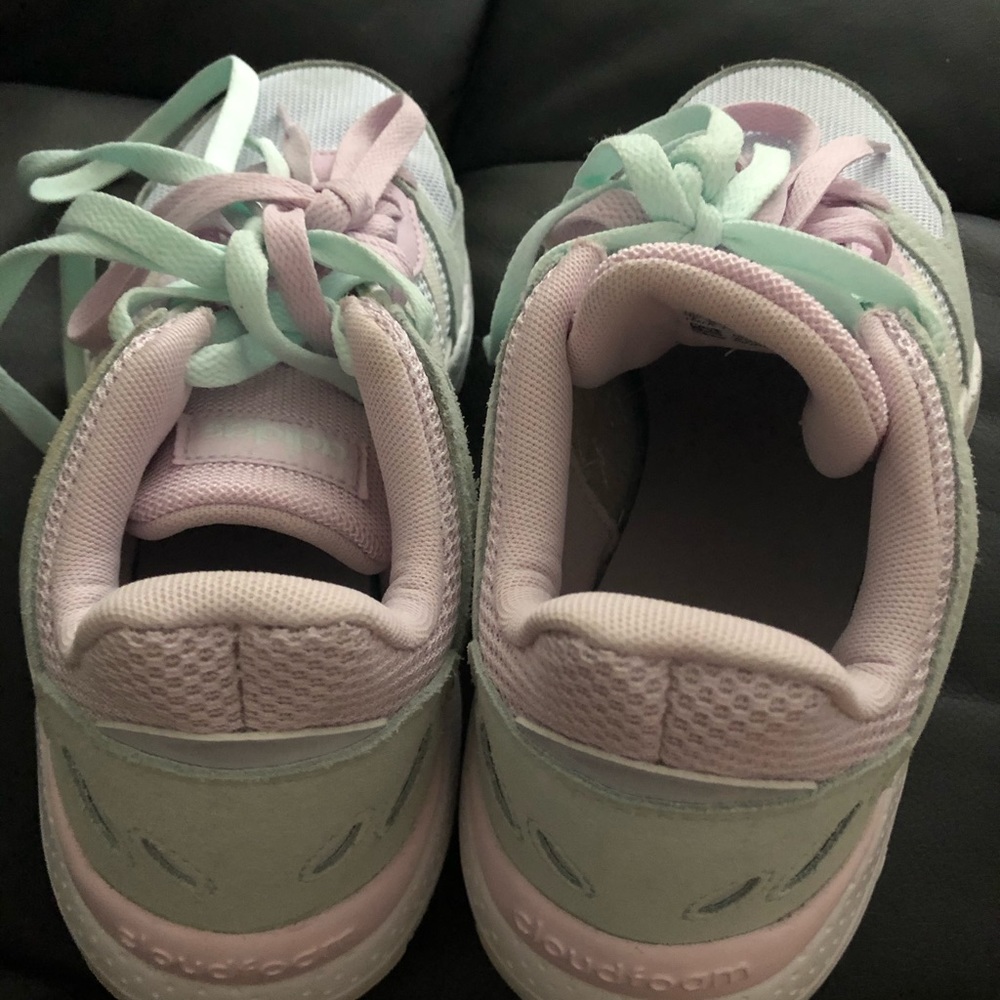 Adidas - Picture 3 of 6